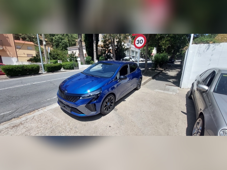 Renault Clio hybr 145cv foto 11